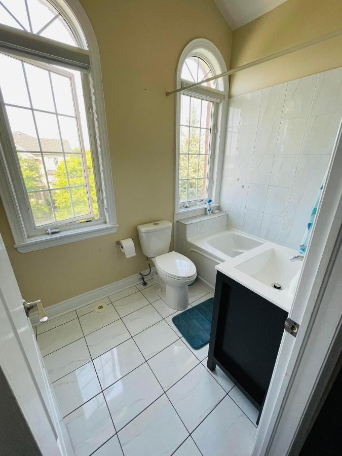 Jazzy Home Stay Mississauga Exteriör bild