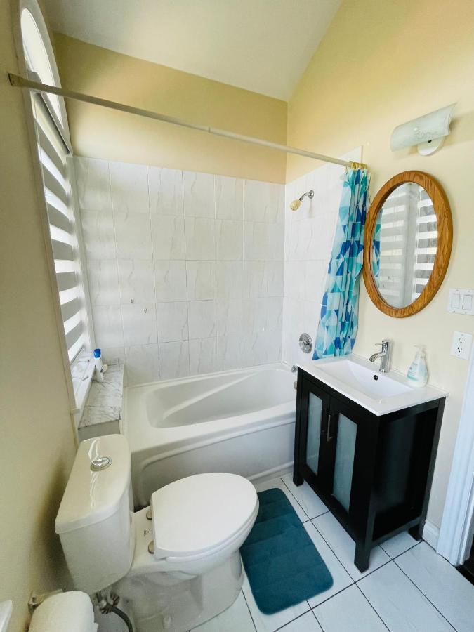 Jazzy Home Stay Mississauga Exteriör bild